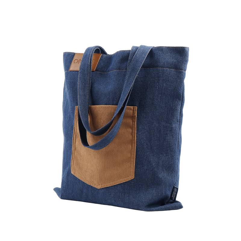 B91-The front of the shopping bag has pockets